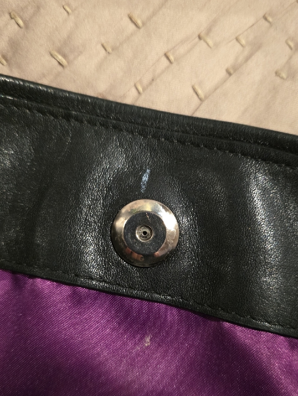Coach Vintage Black Leather Shoulder Bag with Gold-Tone Rings - Picture 8 of 8
